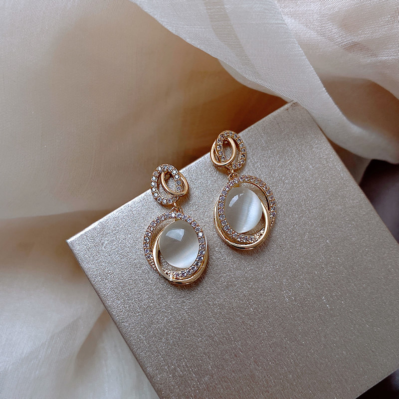 Cat Eye Earrings 925 Pure Silver Female Herben Wind Retro Ear nails Allergy Brief Ear Pendant Lukewarm Solid Ear Pendant-Taobao