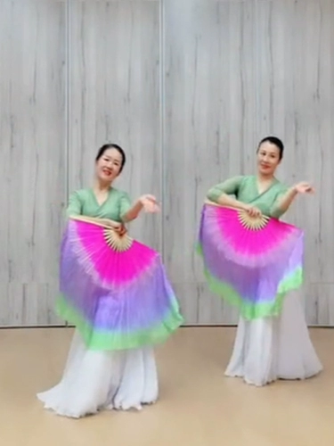 Вентилятор вентилятора Зеленый вода Голубая гора цветок и тень