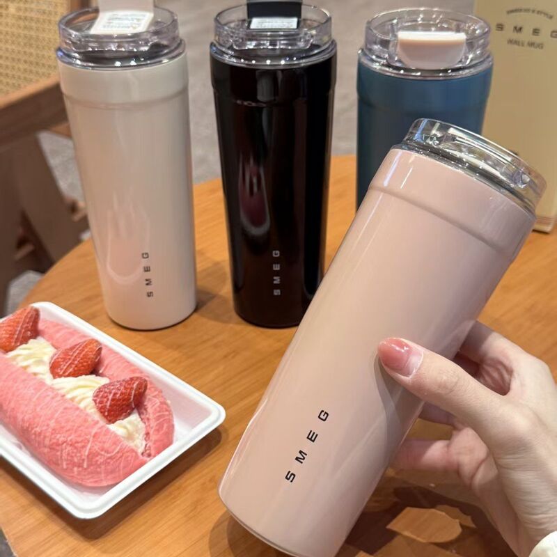 In-Stock Smeg Insulated Cup 304 Stainless Steel 550ml Portable Cup ins Trending Coffee Cup for Both Hot and Cold Drinks