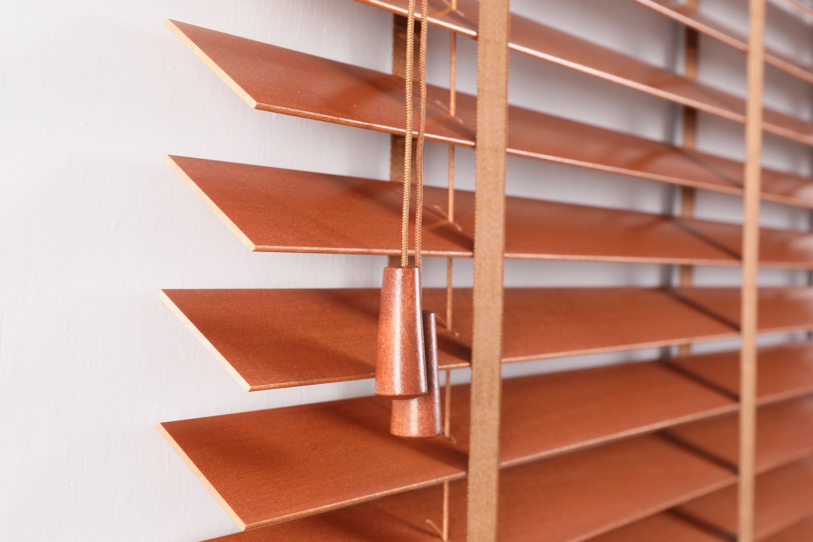 White solid wood blinds Study Living room Office roller blinds Bedroom Chinese electric shading wood hundred pages