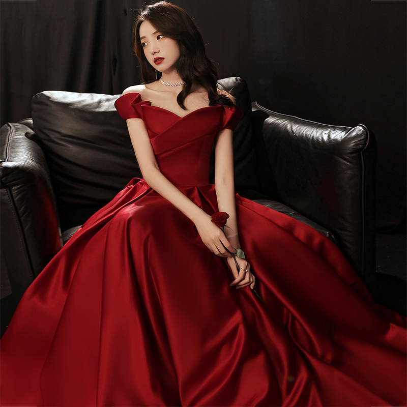Summer evening dress, advanced red wedding dress, open shoulders, high-quality style