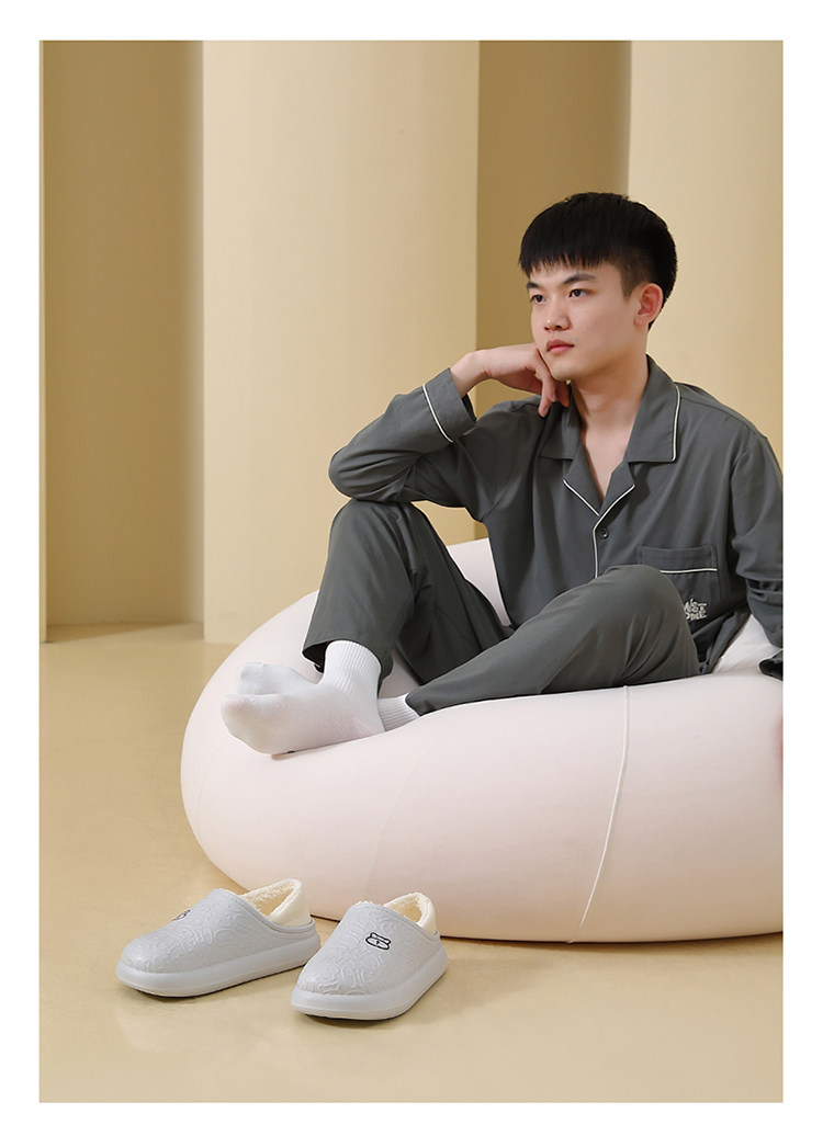 Отдых тапочки 男棉拖鞋冬季2025新款室内家用防水防滑袋后跟外穿羊毛衬里保暖棉鞋 Gan Shu