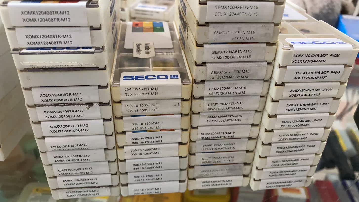 335 18-1305T-M11MK1500 XOMX120408TR-M12MP1500 of the XOMX120408TR-M12MP1500.