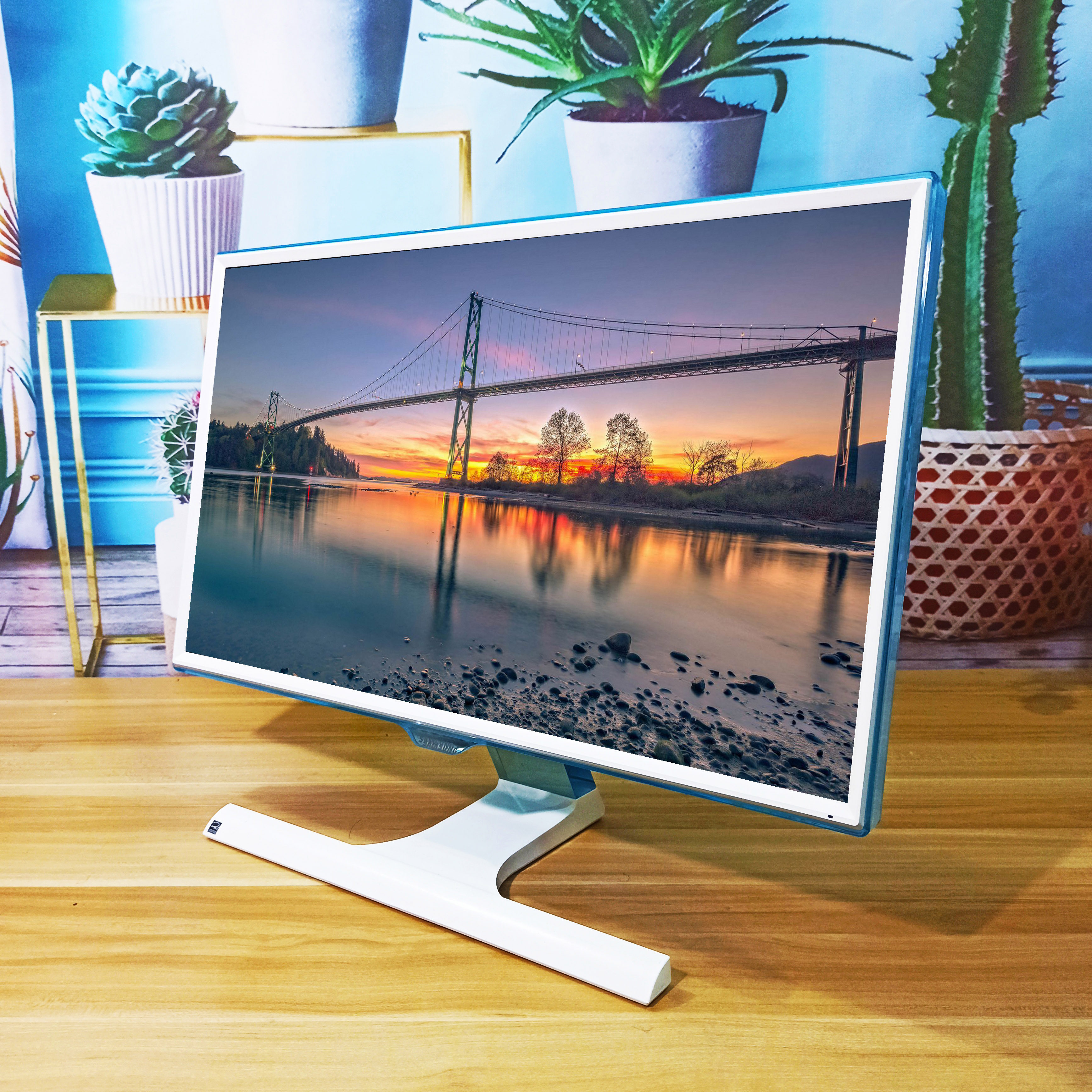 Computer screen Samsung 1922 24 inches LCD desktop monitoring screen 2732 Full HD wall-mounted IPS second hand