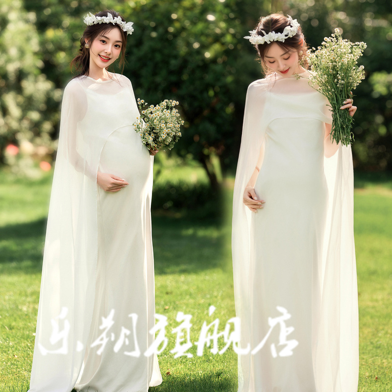 French Retro Minimalist Style Shawl Maternity Photography Clothing Outdoor Photo Shoot Beautiful Pregnant Mommy Art Photo Dress