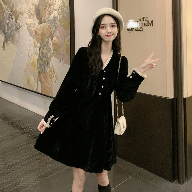 Small French dress with Hepburn style little black dress v-neck base black gold velvet dress female autumn and winter