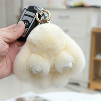 Кремового цвета