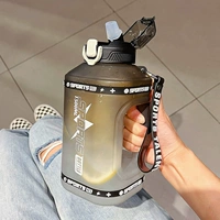 Обновление!Квадрат более портативный!Градиент черный 1,5 л+соломинка+подъем веревки+компенсация пакета утечки воды