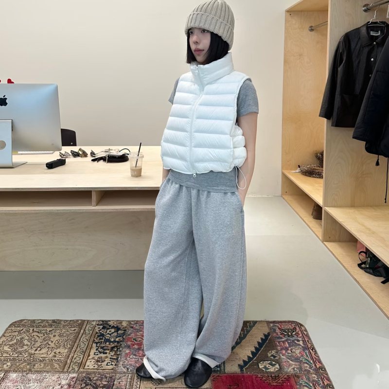 2025 Autumn/Winter New Lightweight Ribbed down Vest for Women, Korean Style, Simple, Versatile, Warm, Fashionable Sleeveless Vest