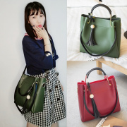 Phụ nữ Bag 2020 phụ nữ túi xách mới của Hàn Quốc phiên bản của túi xô nghiêng xu hướng thời trang đơn giản gây dựng vai túi giản dị lớn