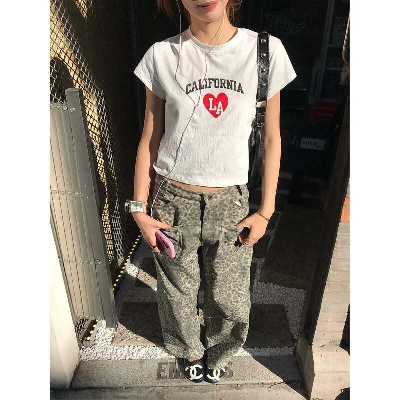 American Retro White Heart Letter Print Round Neck Right Shoulder Short-Sleeved T-Shirt for Women Summer Slim Short Top American Retro White Heart Letter Print Round Neck Right Shoulder Short-Sleeved T-Shirt for Women Summer Slim Short Top