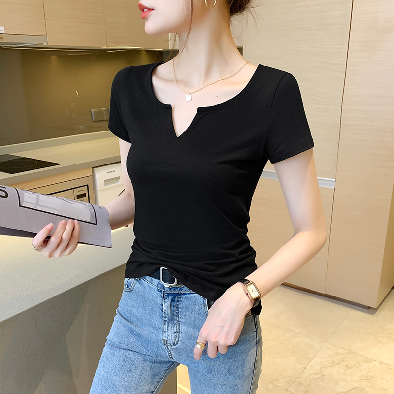 Black Short-Sleeve T-Shirt for Women, V-Neck, 2026 New Summer Low-Neck Solid Color T-Shirt, Simple Base Layer Tight-Fitting Top, Trendy