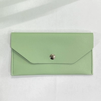 Светло-зеленый