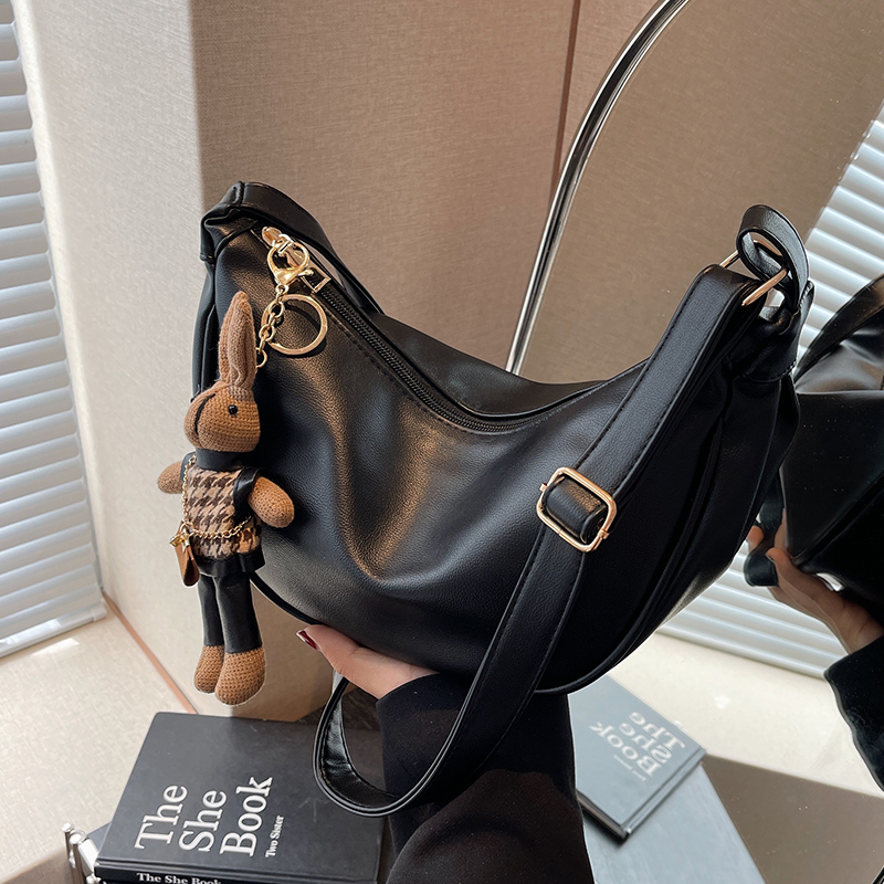 Dumpling Bag for Women 2026 New Style Soft Leather Bag Casual Crossbody Bag Single Shoulder Crescent Bag Commuter Underarm Bag Dumpling Bag for Women 2026 New Style Soft Leather Bag Casual Crossbody Bag Single Shoulder Crescent Bag Commuter Underarm Bag