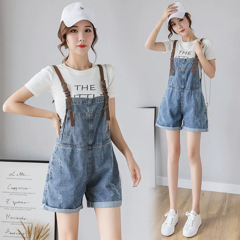 Quần short quai ngang denim nữ mùa hè mới phiên bản Hàn Quốc cỡ lớn là quần ống rộng cạp cao bị lão hóa tuổi jumpsuit thủy triều - Quần jean