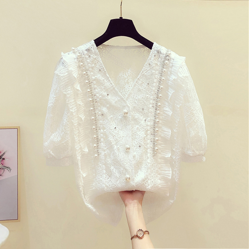 Tide card French style sweet and mermaid lace hollowed-out V collar shirt woman 2022 Summer new Korean version Short sleeve snow-spinning shirt