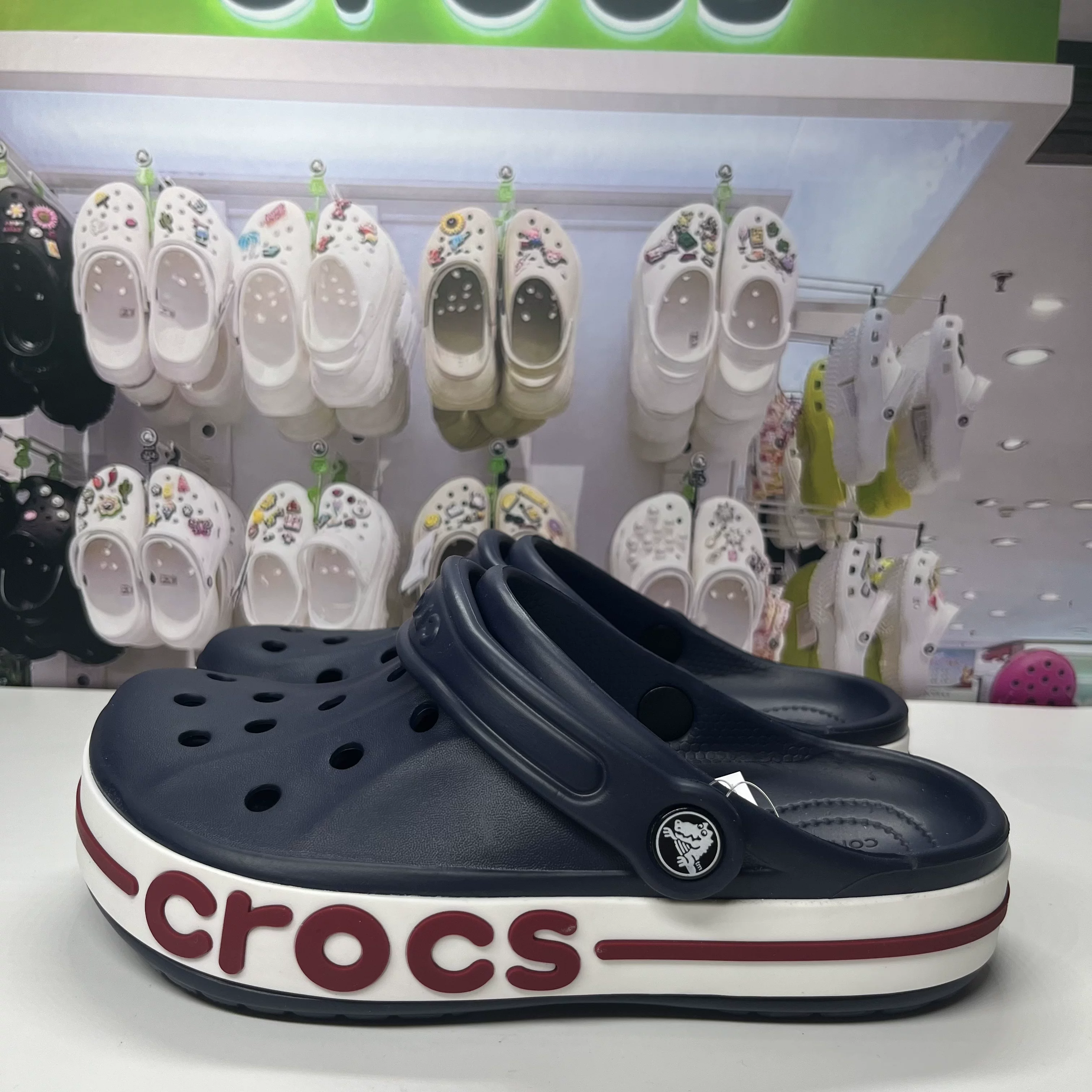 Сланцы Crocs, тапочки, пляжная обувь, для любимого