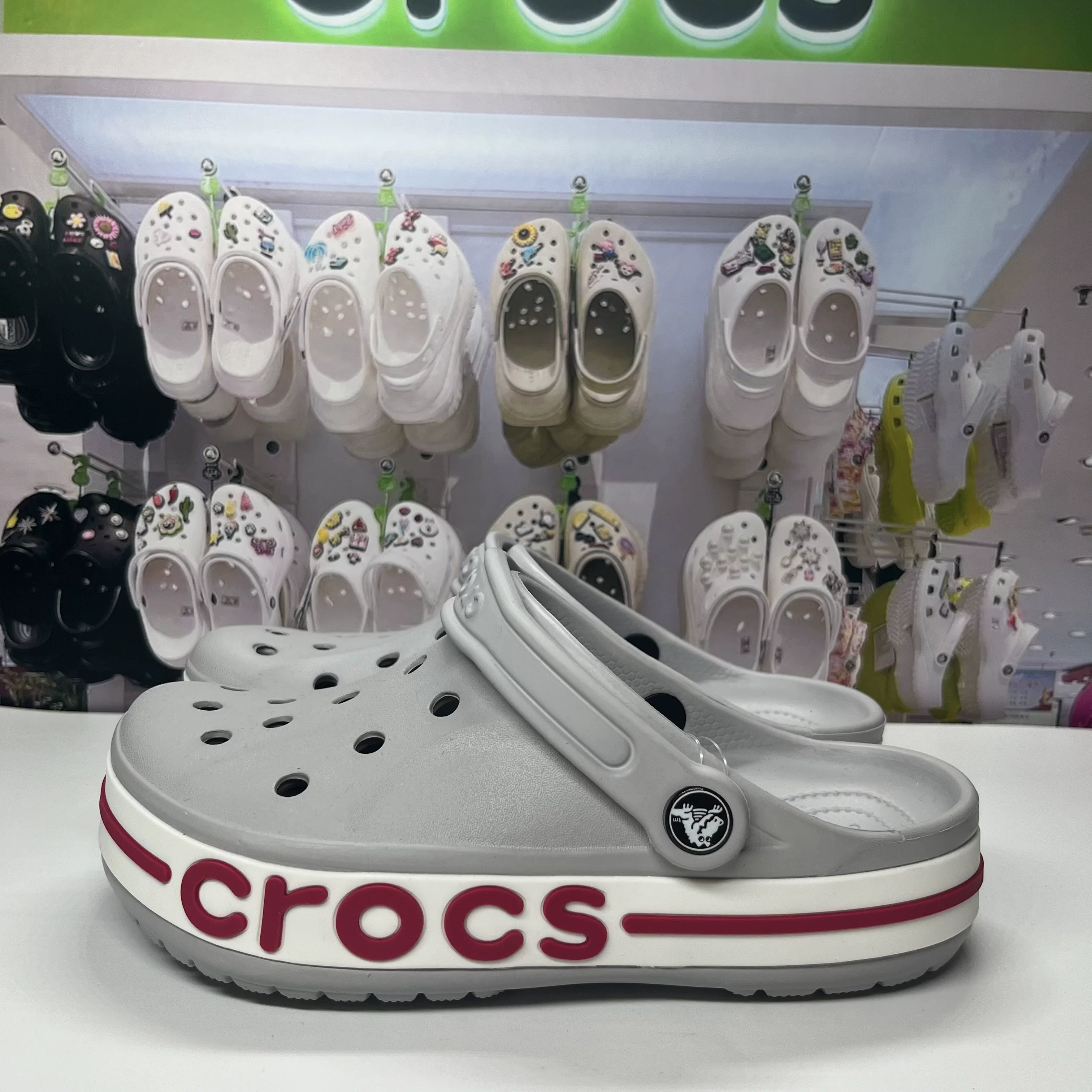 Сланцы Crocs, тапочки, пляжная обувь, для любимого