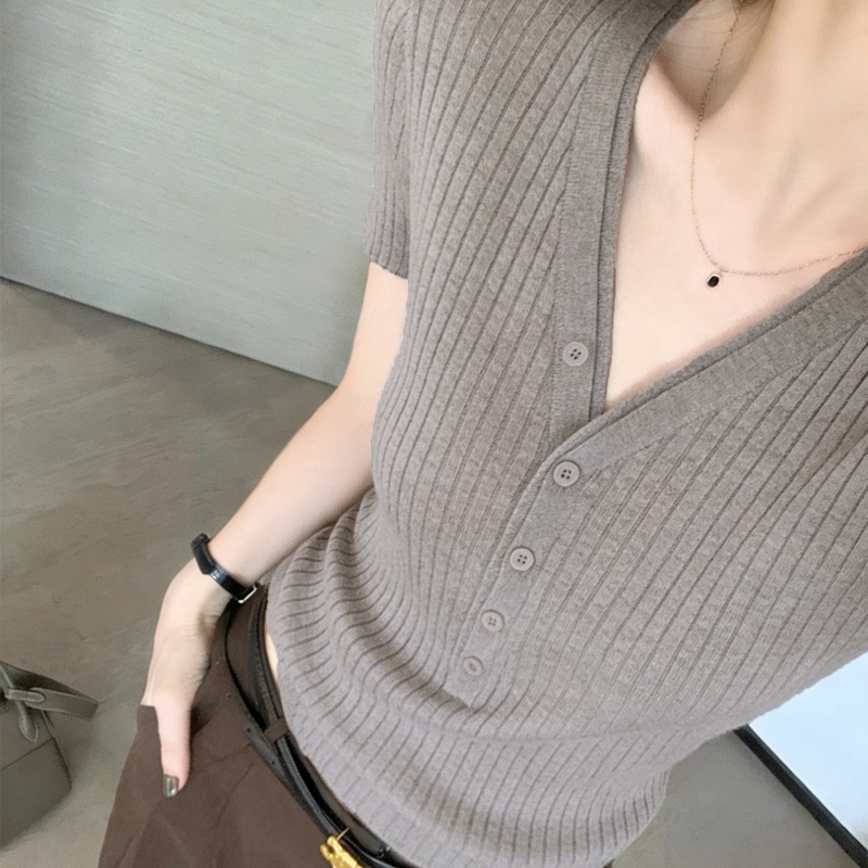 Old Money Style V-Neck Short-Sleeve Women's Regular Shoulder T-Shirt, Summer 2026 New Slim-Fit Knit Top Half-Sleeve Shirt Old Money Style V-Neck Short-Sleeve Women's Regular Shoulder T-Shirt, Summer 2026 New Slim-Fit Knit Top Half-Sleeve Shirt