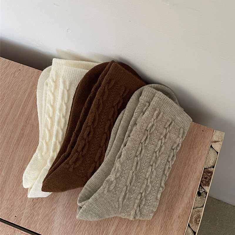 2 pairs of winter wool piles in soft colors~unbrell goblin