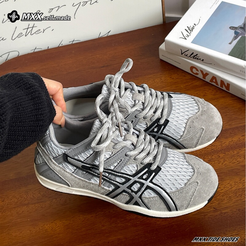 Niche Silver-Gray German Training Shoes for Women, Mesh Breathable Hiking Waffle-Style Shoes, Versatile Flat-Soled Sports Casual Trendy Shoes