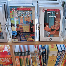 Book storage box transparent student children picture book Oxford tree RAZ graded book bookshelf desk finishing artifact