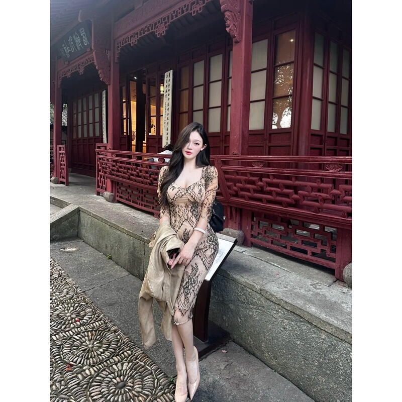 Sexy Pure Desire Printed Lace Dress for Women, Autumn and Winter Mature Style, Slim Fit Bodycon Dress