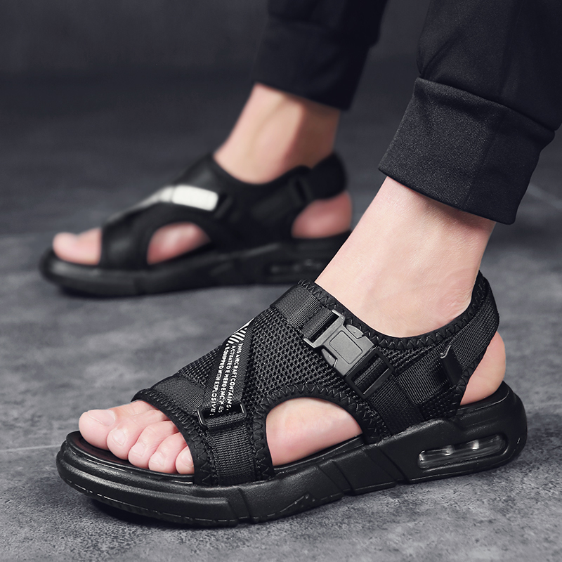 South Pole men's shoes 2020 Summer new men outwear driving sandals Trend 100 lap breathable thick bottom Roman shoes