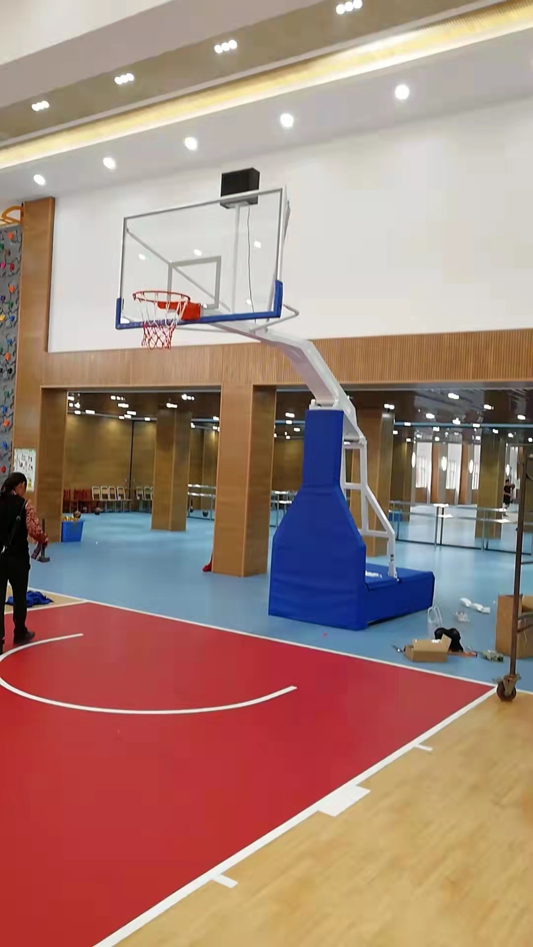 Electric hydraulic basket ball frame automatic lifting indoor and outdoor competition special fit 24 s display screen full protective sleeve