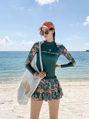 Swimsuit women's long-sleeved sunscreen conservative belly cover thin two-piece skirt sports style Korean ins hot spring bathing suit