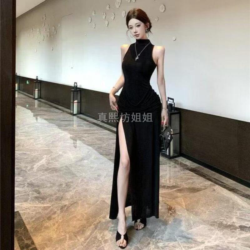 Feminine Socialite Style 2026 New Model Sleeveless Vest Dress with Pleated Waist, Slimming Effect, Slit, and Long Gown Feminine Socialite Style 2026 New Model Sleeveless Vest Dress with Pleated Waist, Slimming Effect, Slit, and Long Gown