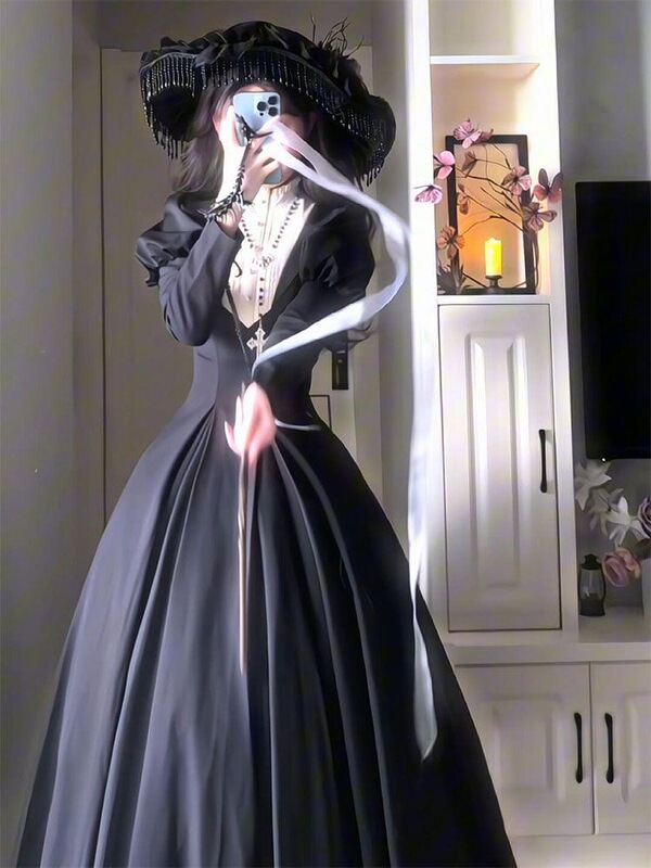 Black and White Classic Color Scheme Dark Nun Style Cla Series Lolita Long Dress with Cinched Waist and Large Skirt