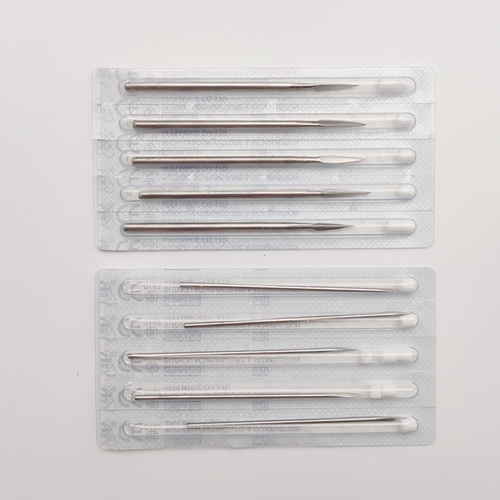 Магазин возвращает более 10 000 -летнюю магазин треугольной иглы из нержавеющей стали гематополитической иглы, прыщей, дразнящих акупунктур