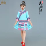 Служба исполнения этнических меньшинств детских меньшинств маленькие дети и девочки Miao People и Yi People Dance, Tujia Family, Naxi, Performance