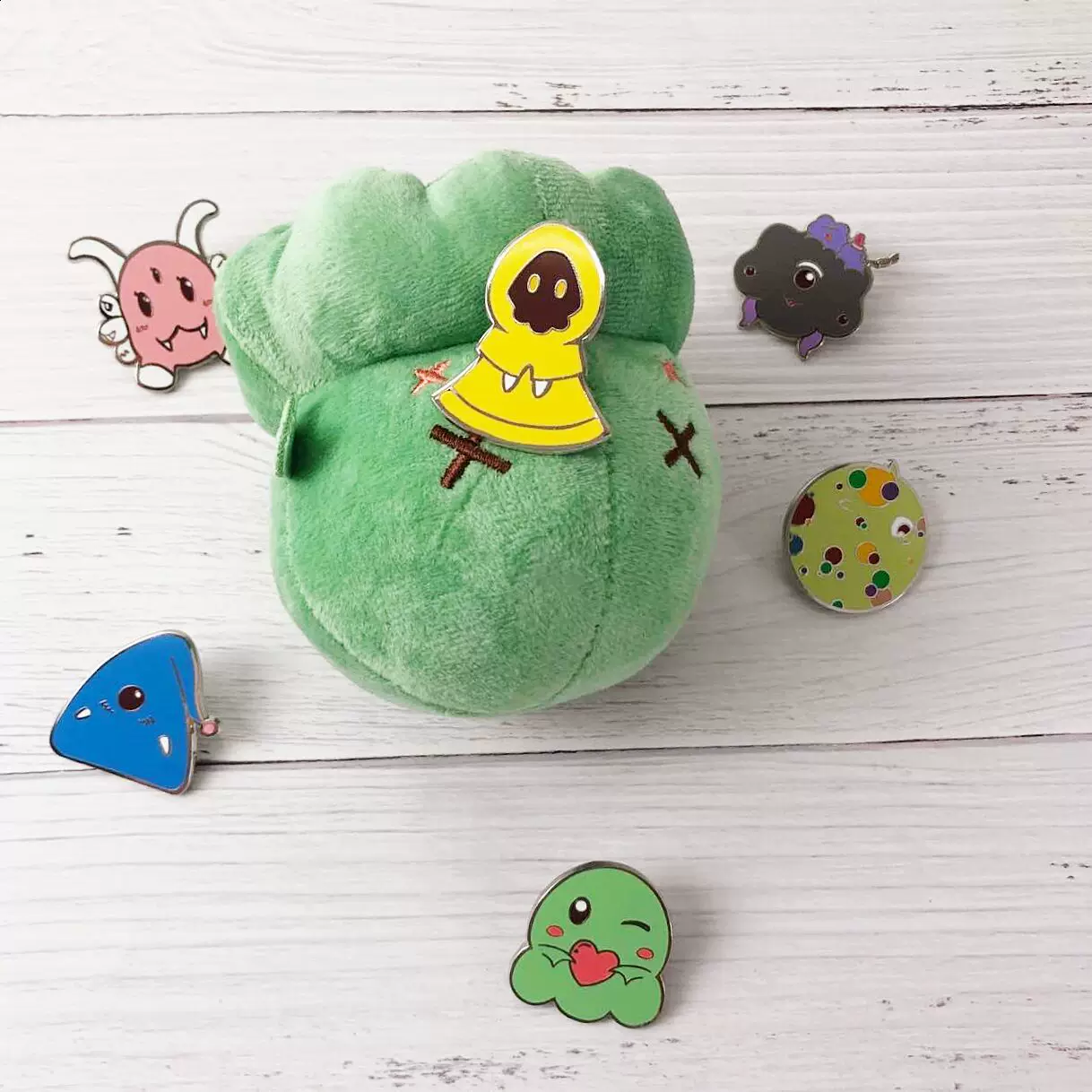 Брошь из серии Q Sulu and Friends Cthulhu Myth Lovecraft Shub Nicholas Yog-Sothoth Azathoth Hastanaya Latotip — версия Q от Tmall Stars