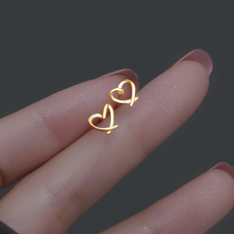 S925 Pure silver hollow carving ear nails unique minimal and sweet heartbreaking stereo - sophisticated earring network red