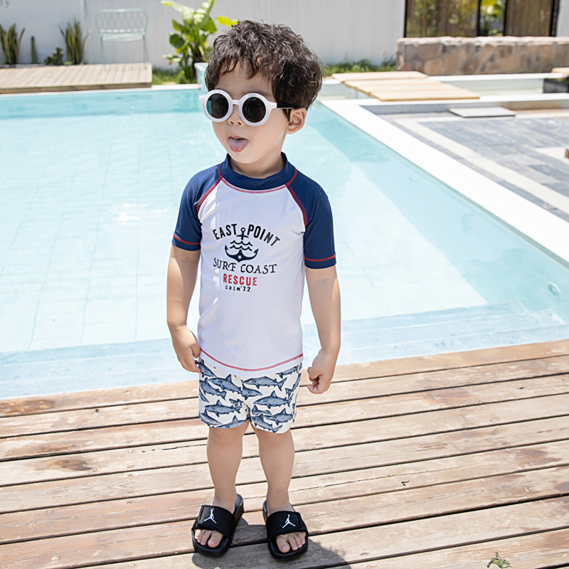 2021 new children swimsuit two-piece beach sunscreen quick dry baby boy cute swimsuit shark swimsuit suit