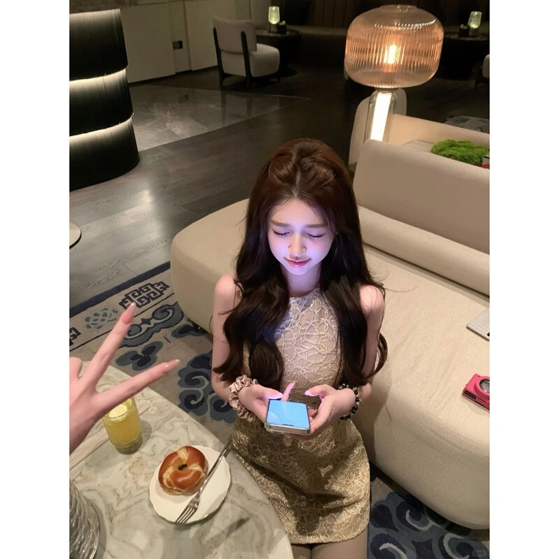 Exquisite Golden Chanel-Style Sleeveless Dress for Women, New Summer Model with a High-End Feel, Suitable for Birthday Parties, Elegant Tank Dress