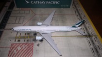  Out-of-print JC wings Cathay Pacific B777-300 B-HNK Return 20th Anniversary Painting 1:400