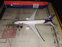 Microflavored version of Phoenix FedEx B777-200LR N883FD panda 1:400