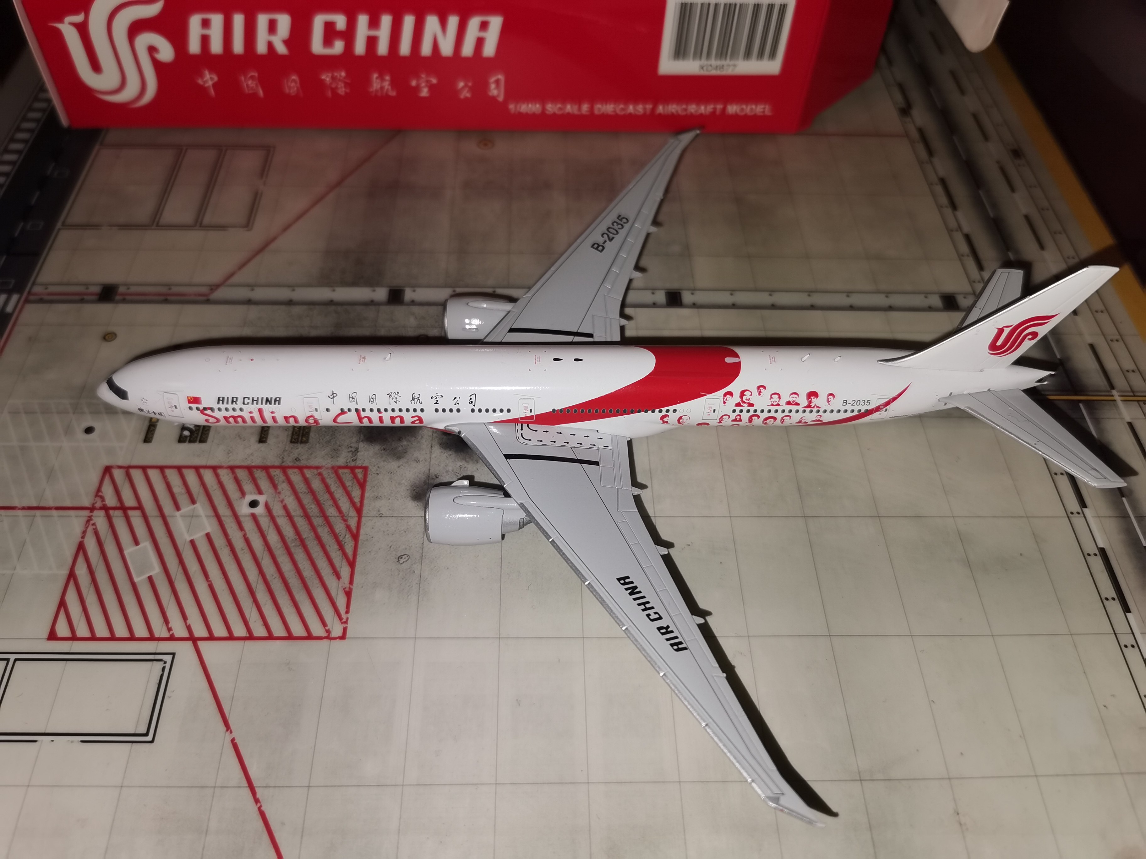 The Jedi JC WINGS China International Airlines B777-300er B-2035 Smile China 1:400