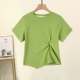 Зеленая футболка