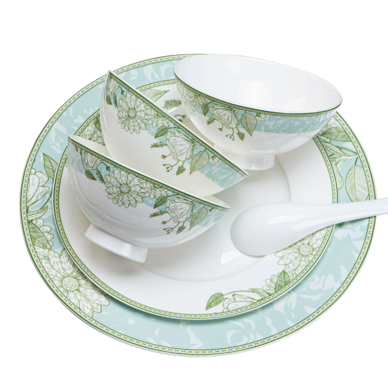 骨瓷盛器：餐桌上的一抹精致美学