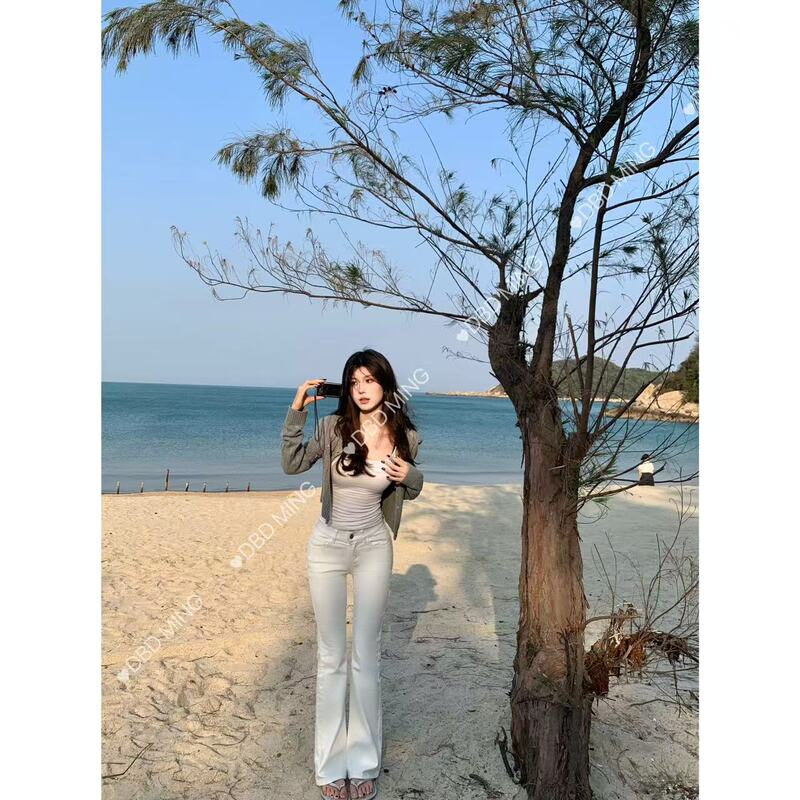 White Low-Waist Hip-Enhancing Long Pants, Korean Women's Slightly Flared Straight-Leg Magic Pants White Low-Waist Hip-Enhancing Long Pants, Korean Women's Slightly Flared Straight-Leg Magic Pants
