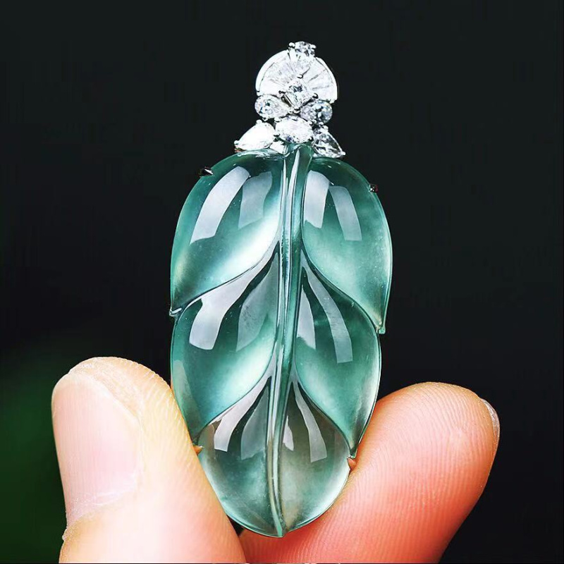 Natural Burmese a goods jade pendant leaf high ice species floating blue flower jade pendant 18k gold inlaid neck ornament pendant female model