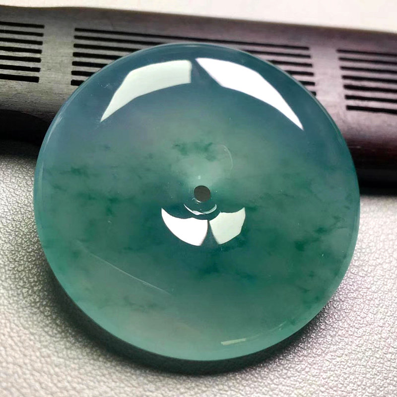 Natural Burmese floating green flower safe buckle jade pendant A goods ice pendant men and women small jade jade bare stone