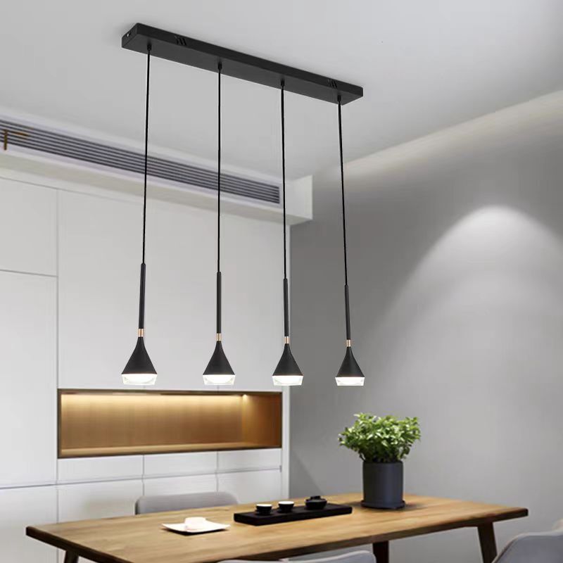 Restaurant Chandelier with Five Heads, Modern and Simple, Suitable for Home Use, Nordic Style, Trendy and Creative, Unique Dining Table, Dining Room, Bar Counter Lighting, Black