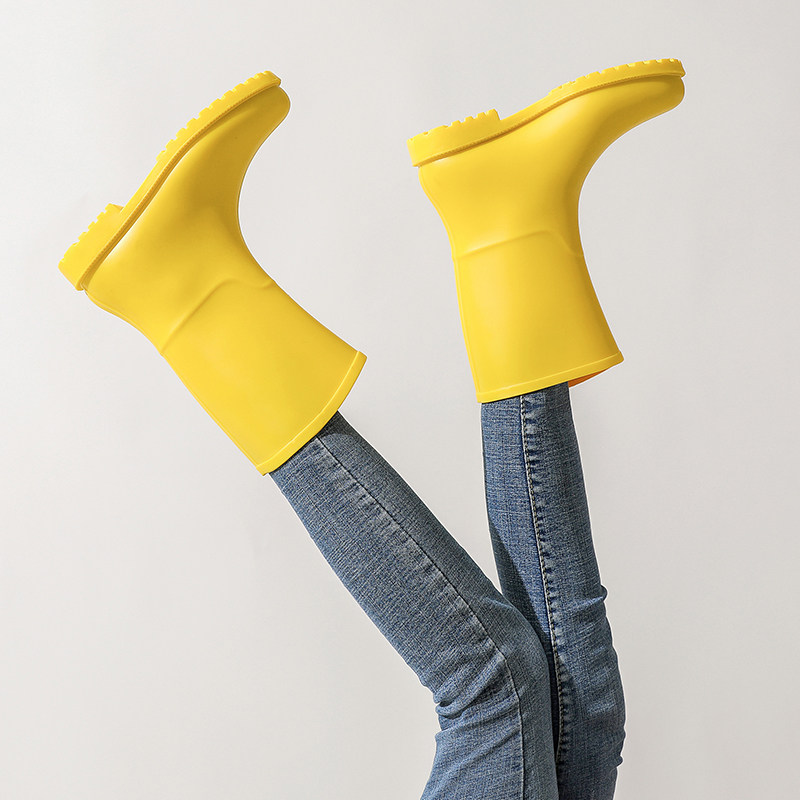 Rain shoes Women's Anti Slip Fashion Outwear Sneakers Middle Cylinder Adult Rain Boots Summer Waterproof Light Soft-bottom Water Shoes New