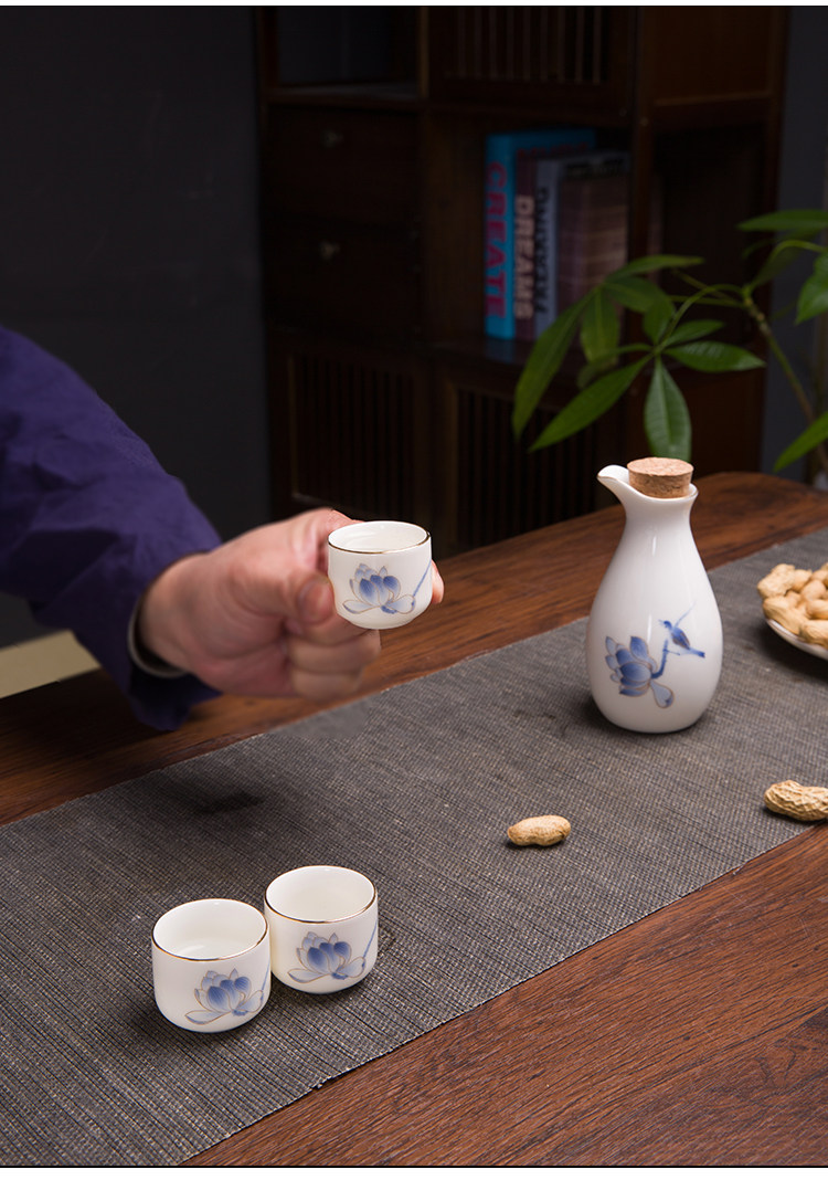 Ликер Cup 羊脂玉白酒杯套装家用陶瓷酒具仿古分酒器收纳架清酒壶古风小酒盅