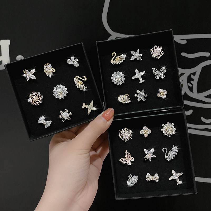 Summer neckline change small artifact pin fixed dress decoration anti-light buckle pin Suit brooch high-end women's accessories